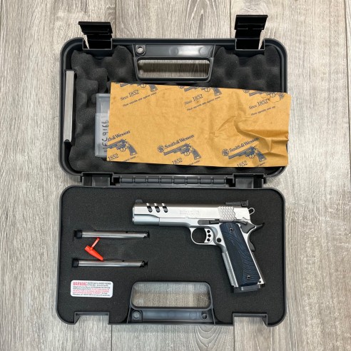 Occasion - Pistolet SMITH & WESSON Performance...